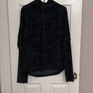 NWOT - Lululemon windbreaker jacket. Size 10.